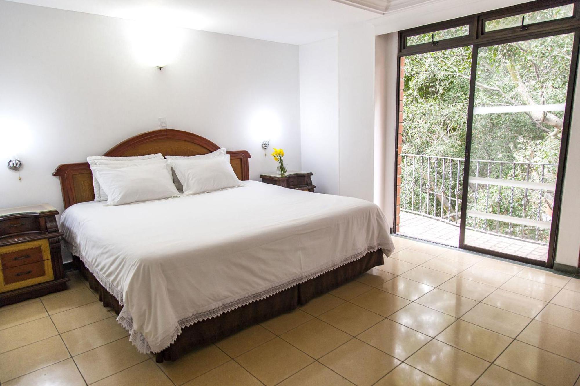 Hotel Casa Laureles Medellín Exteriör bild